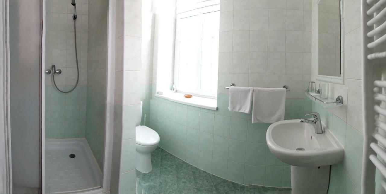 Penzion Tillerova Vila Lázně Bohdaneč Εξωτερικό φωτογραφία