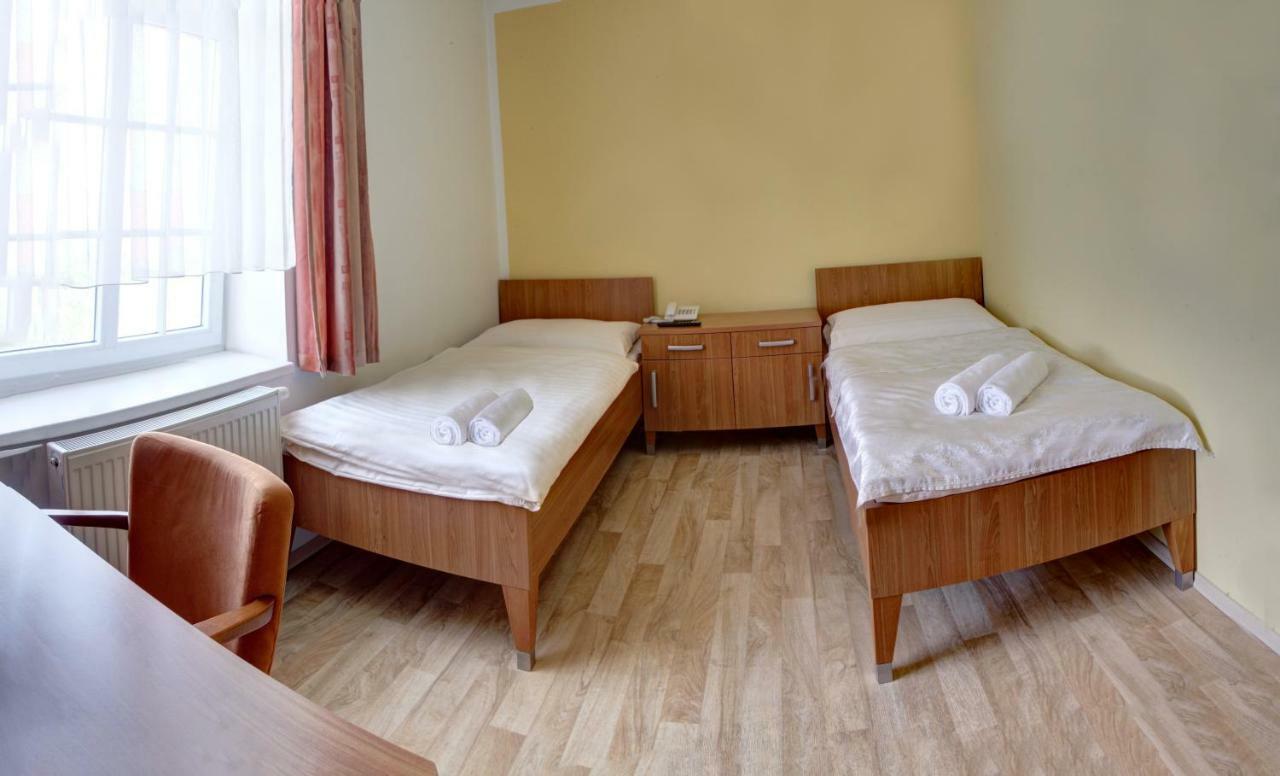 Penzion Tillerova Vila Lázně Bohdaneč Εξωτερικό φωτογραφία