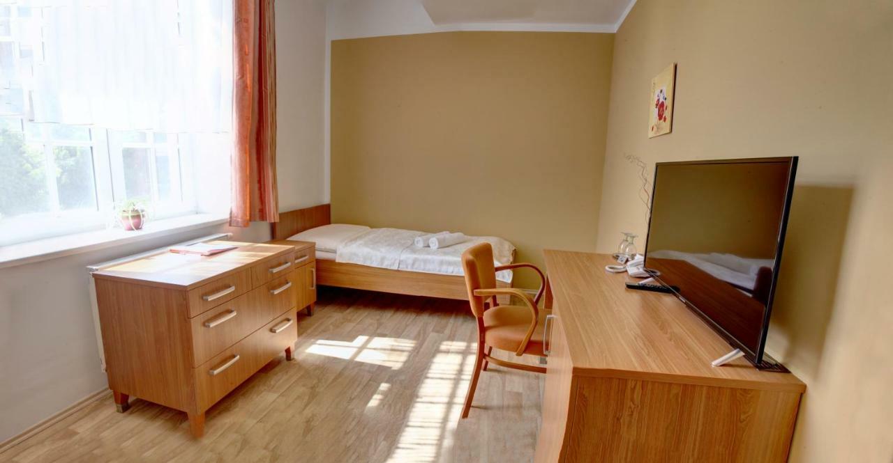 Penzion Tillerova Vila Lázně Bohdaneč Εξωτερικό φωτογραφία